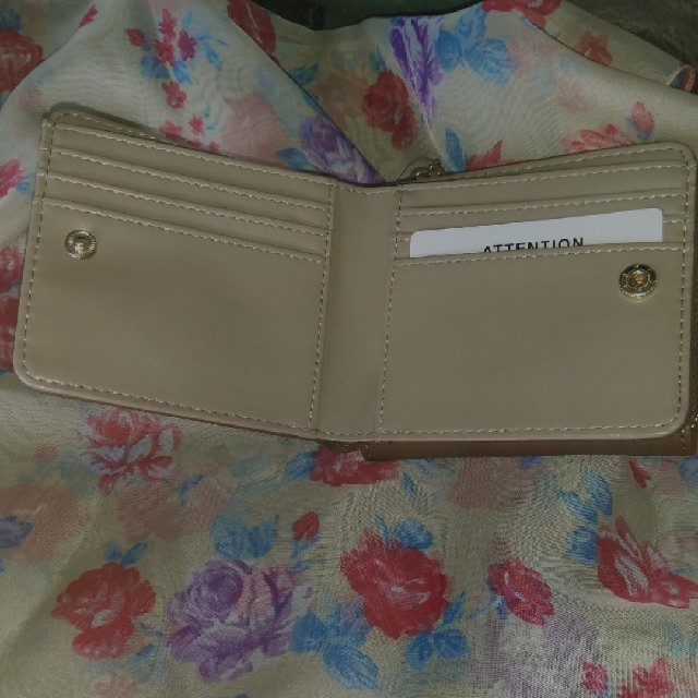 しまむら(シマムラ)のちゃんり様✫プチプラのあやさん財布✫茶色 レディースのファッション小物(財布)の商品写真