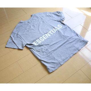 フィアオブゴッド(FEAR OF GOD)の【値引不可】FOG ESSENTIALS グラフィックT(Tシャツ/カットソー(半袖/袖なし))