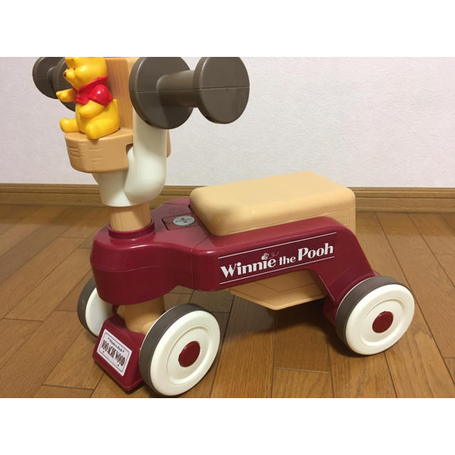 Takara Tomy(タカラトミー)のくまのプーさん　おしゃべりウォーカーライダー キッズ/ベビー/マタニティのおもちゃ(手押し車/カタカタ)の商品写真