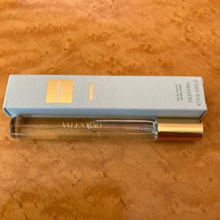 ヴァレンティノ(VALENTINO)のVALENTINO ドンナローザヴェルデ オードトワレ10ml(香水(女性用))