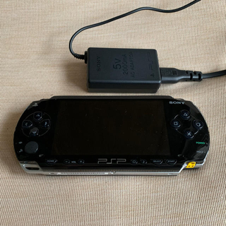 プレイステーションポータブル(PlayStation Portable)のPSP 本体、ACアダプター(ロコロコソフト付き)(家庭用ゲーム機本体)