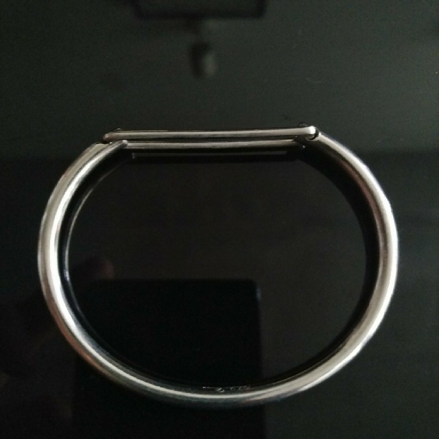 UNDERCOVER(アンダーカバー)のアンダーカバー　カラビナ　ブレス　シルバー　S メンズのアクセサリー(ブレスレット)の商品写真