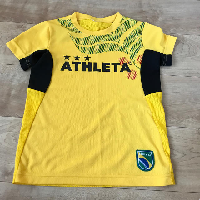 ATHLETA(アスレタ)のサッカーユニフォーム キッズ/ベビー/マタニティのキッズ服男の子用(90cm~)(Tシャツ/カットソー)の商品写真