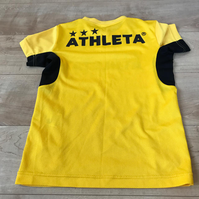 ATHLETA(アスレタ)のサッカーユニフォーム キッズ/ベビー/マタニティのキッズ服男の子用(90cm~)(Tシャツ/カットソー)の商品写真