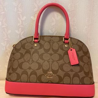 コーチ(COACH)の新品未使用　coachシグネスチャー柄トートバッグ(ハンドバッグ)