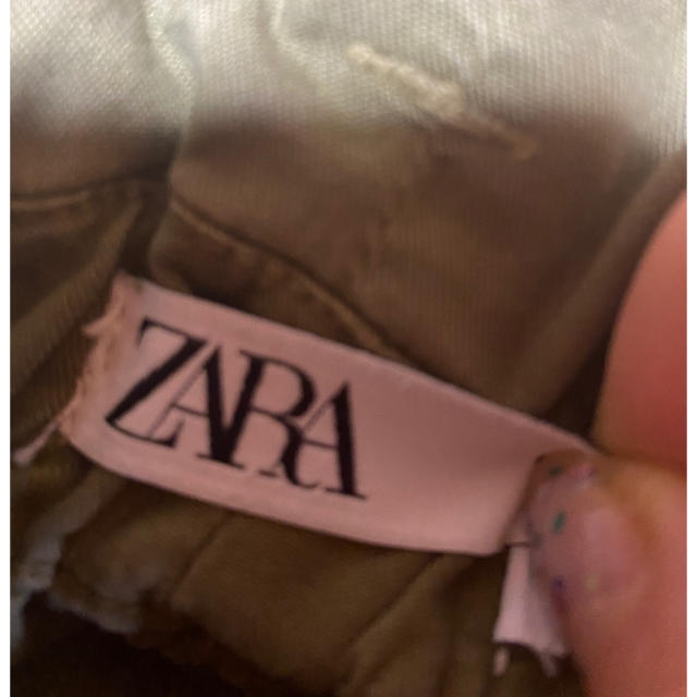 ZARA(ザラ)のZARA ザラ　2019SS ワイドパンツ　カーキ レディースのパンツ(カジュアルパンツ)の商品写真