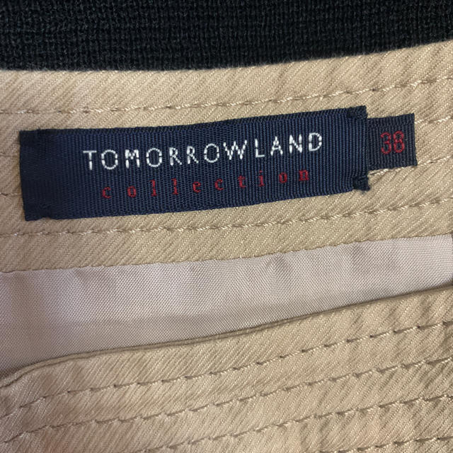 TOMORROWLAND(トゥモローランド)のTomorrowland ベージュスカート レディースのスカート(ひざ丈スカート)の商品写真