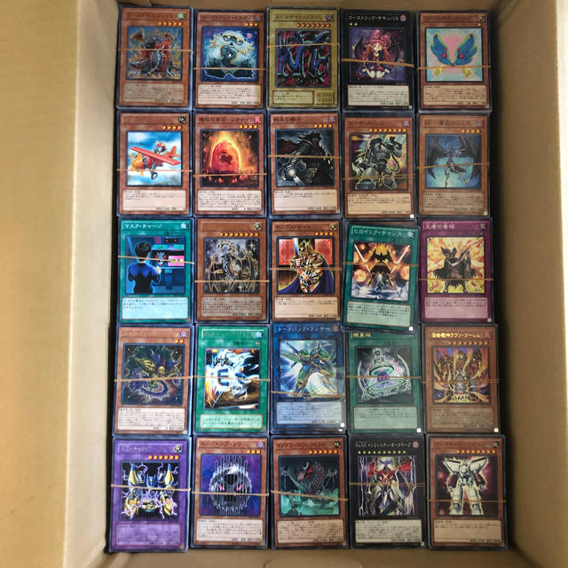 遊戯王カード　10000枚まとめbox