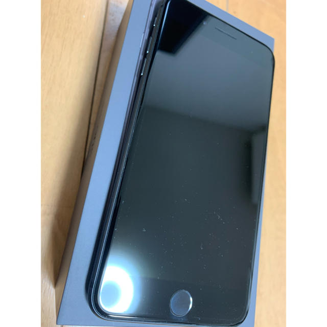 Apple(アップル)のiPhone8plus 64gb シムロック解除済み スマホ/家電/カメラのスマートフォン/携帯電話(スマートフォン本体)の商品写真