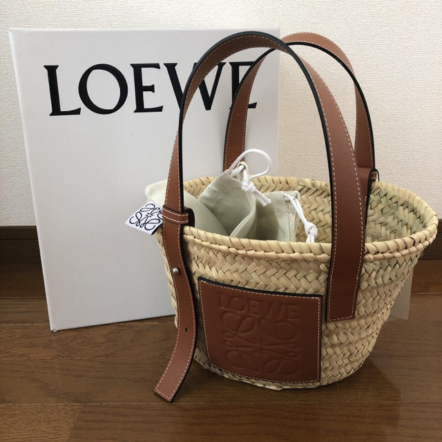 ロエベロエベ LOEWE バスケットスモールバッグ