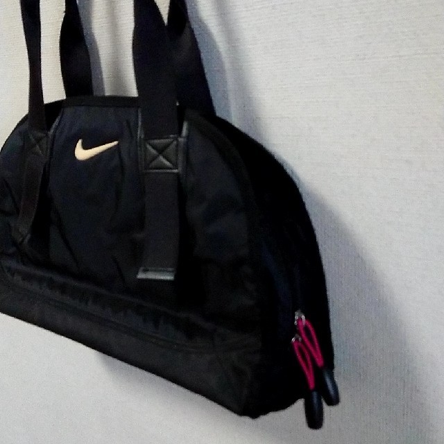 NIKE(ナイキ)のNIKE スポーツバッグ レディースのバッグ(その他)の商品写真