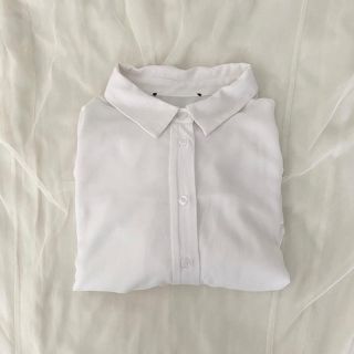 フォーエバートゥエンティーワン(FOREVER 21)のwhite shirt(シャツ/ブラウス(長袖/七分))