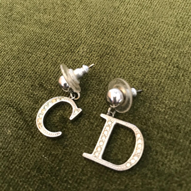 Christian Dior(クリスチャンディオール)のDIOR ピアス レディースのアクセサリー(ピアス)の商品写真