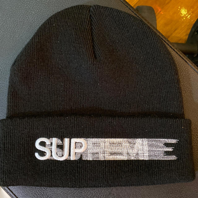 supremeモーションロゴビーニー黒