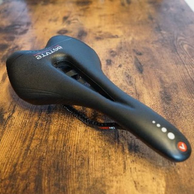ASTVTE SKYLITE 3.0 VT PILARGA サドル ASTVTE SKYLITE 3.0 VT PILARGA サドル