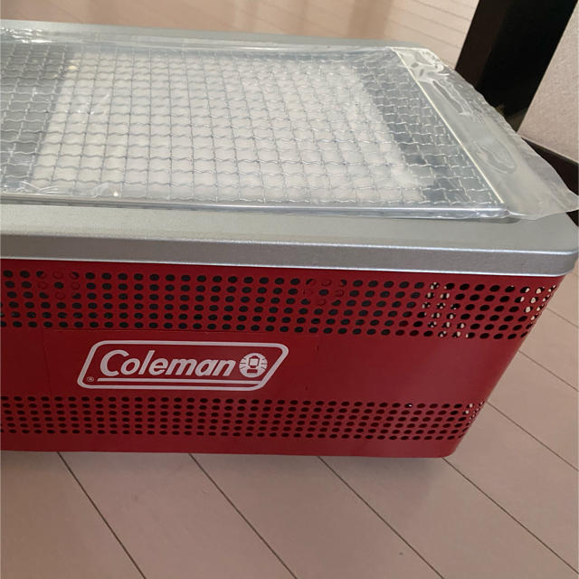 Coleman(コールマン)の新品未使用コールマン、コカコーラオリジナル　バーベキューコンロ スポーツ/アウトドアのアウトドア(ストーブ/コンロ)の商品写真