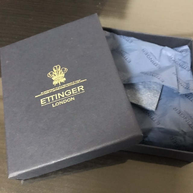 ファッショ】 ETTINGER ETTINGERパスケースの通販 by まき's shop｜エッティンガーならラクマ カテゴリ 