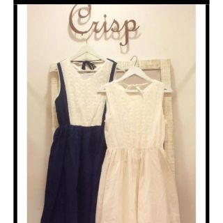 クリスプ(Crisp)のcrisp 後ろリボンレース切替コットンワンピース ネイビー　￥５９００(ひざ丈ワンピース)