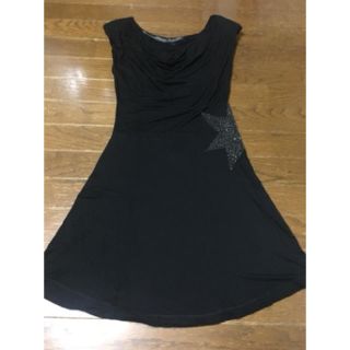 ザラ(ZARA)のドレープド・ネックのワンピース(ひざ丈ワンピース)