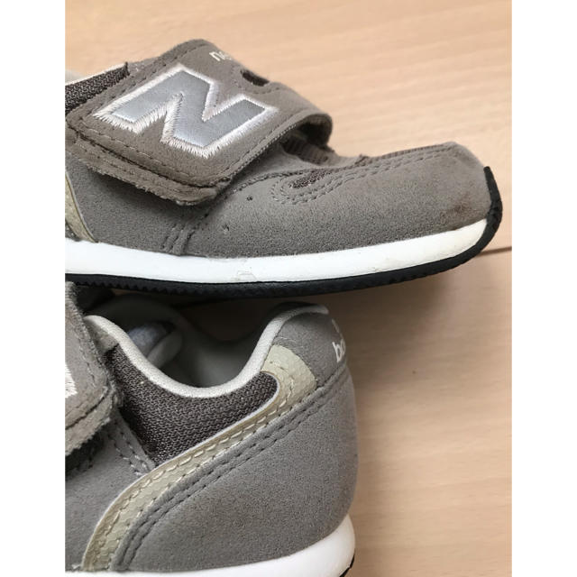 New Balance(ニューバランス)のニューバランス  スニーカー　キッズ　996 グレー　14.5cm キッズ/ベビー/マタニティのキッズ靴/シューズ(15cm~)(スニーカー)の商品写真