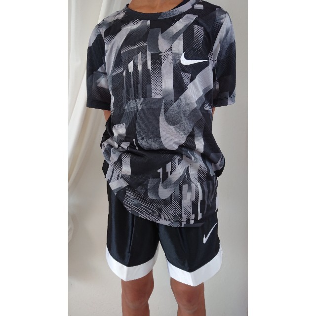 NIKE(ナイキ)のナイキ NIKE キッズ Tシャツ ハーフパンツ セットアップ 新品 キッズ/ベビー/マタニティのキッズ服女の子用(90cm~)(その他)の商品写真