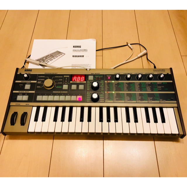 KORG(コルグ)のKORG microKORG  (マイクロコルグ) 楽器の鍵盤楽器(キーボード/シンセサイザー)の商品写真