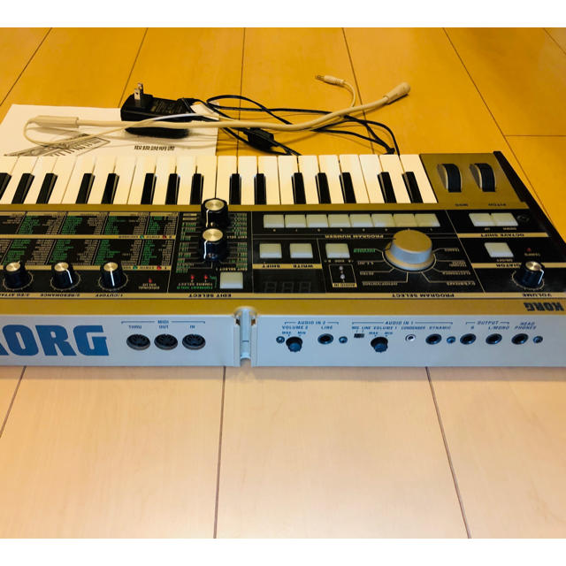 KORG(コルグ)のKORG microKORG  (マイクロコルグ) 楽器の鍵盤楽器(キーボード/シンセサイザー)の商品写真