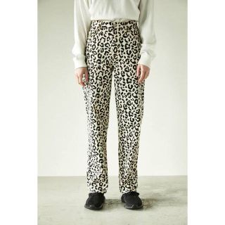 マウジー(moussy)のmoussy レオパードパンツ(カジュアルパンツ)