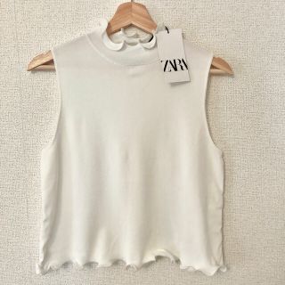 ザラ(ZARA)の【新品タグ付き】ZARA フリル　ノースリーブ　トップス(タンクトップ)