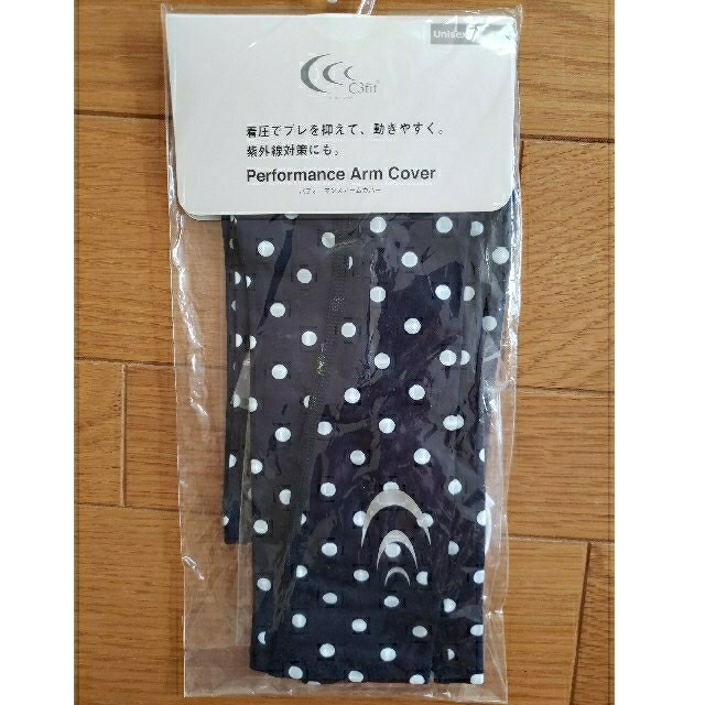 C3fit - 新品【C3fit】アームカバー☆ドット☆Mの通販 by ももさん's