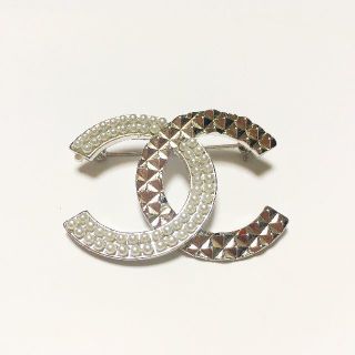 シャネル(CHANEL)の♥時間限定値下げ♥ノベルティブローチ/コサージュ(ブローチ/コサージュ)