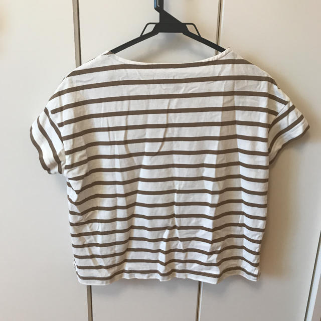 MUJI (無印良品)(ムジルシリョウヒン)のベージュ  ボーダー Tシャツ トップス　無印良品 レディースのトップス(Tシャツ(半袖/袖なし))の商品写真