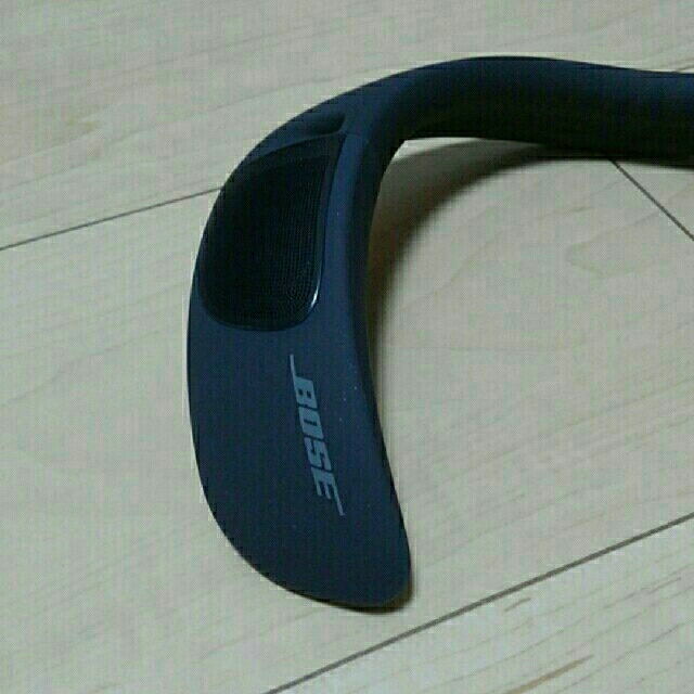 BOSE  SoundWear Companion speaker 1