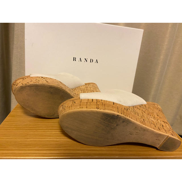 RANDA(ランダ)の☆かわいい☆RANDA サボサンダル　Mサイズ（23.5cm）クリーム レディースの靴/シューズ(サンダル)の商品写真