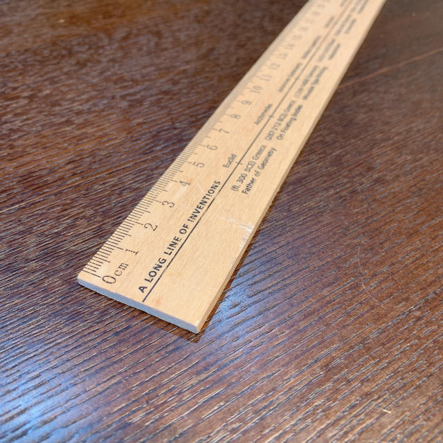 【アンティーク小物】木製定規　ものさし　30㎝ ハンドメイドのインテリア/家具(インテリア雑貨)の商品写真