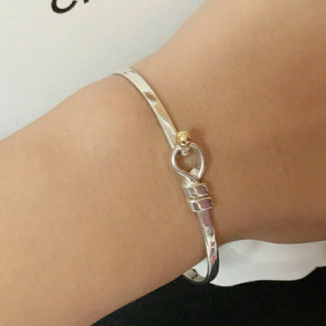 Tiffany & Co.(ティファニー)のTIFFANY＆Co 925 750 バングル シルバー レディースのアクセサリー(ブレスレット/バングル)の商品写真