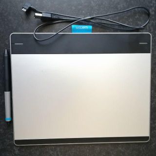 ワコム(Wacom)のワコム Mサイズ ペンタブレット Intuos CTH-680/S wacom(自転車本体)