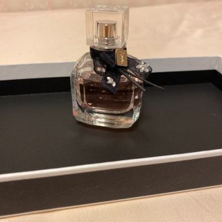 サンローラン(Saint Laurent)のYSL モンパリフローラルオーデパルファム　30ml(香水(女性用))