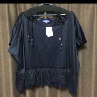 バーバリーブルーレーベル(BURBERRY BLUE LABEL)のバーバリーブルーレーベルＢＵＲＢＥＲＲＹ人気ブランドロゴ入Tシャツオフショルダー(Tシャツ(半袖/袖なし))