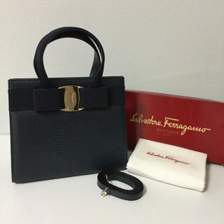 サルヴァトーレフェラガモ(Salvatore Ferragamo)の美品♡フェラガモ♡ヴァラリボン♡2way(ショルダーバッグ)