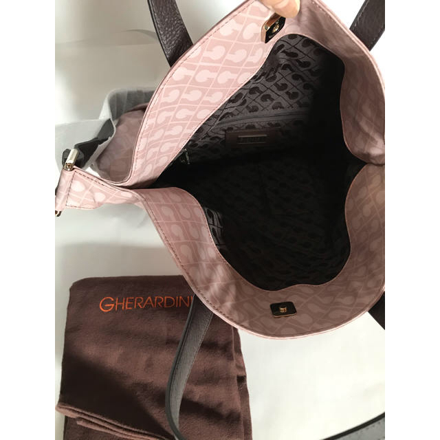 GHERARDINI(ゲラルディーニ)のゲラルディーニ　肩掛けバッグ　瓢箪型　カーマイケル　未使用品 レディースのバッグ(ショルダーバッグ)の商品写真