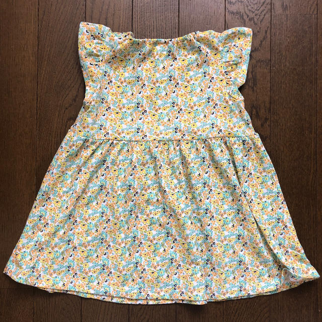 アカチャンホンポ(アカチャンホンポ)のアカチャンホンポ 花柄ワンピース 90cm キッズ/ベビー/マタニティのキッズ服女の子用(90cm~)(ワンピース)の商品写真