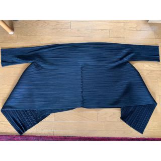 プリーツプリーズイッセイミヤケ(PLEATS PLEASE ISSEY MIYAKE)のプリーツ羽織り(ノーカラージャケット)