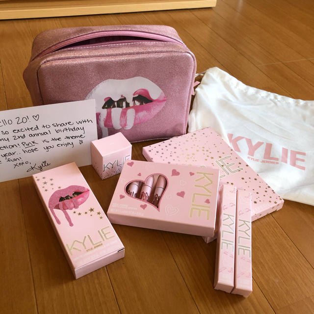 Kylie Cosmetics(カイリーコスメティックス)のKylie cosmetics  コスメ/美容のベースメイク/化粧品(アイシャドウ)の商品写真