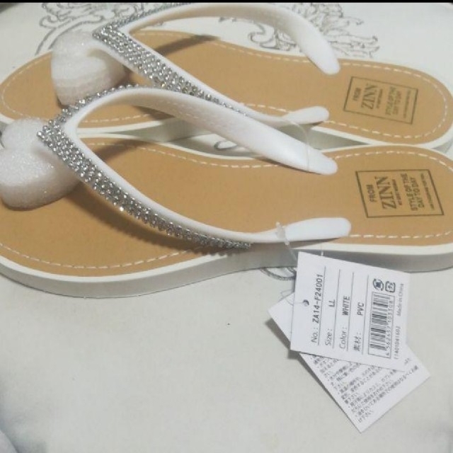 タグ付き新品★ビジューサンダル白24-24.5 レディースの靴/シューズ(サンダル)の商品写真