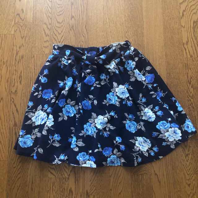 しまむら(シマムラ)のしまむら💓花柄スカート レディースのスカート(ひざ丈スカート)の商品写真