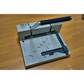 プラス 断裁機 PK-513L(オフィス用品一般)