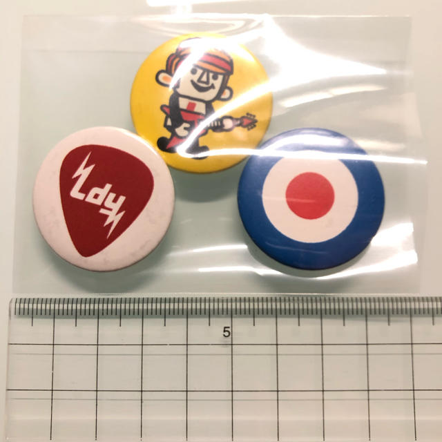 LAUNDRY(ランドリー)の(非売品) Laundry 缶バッジセット 2008 エンタメ/ホビーのアニメグッズ(バッジ/ピンバッジ)の商品写真