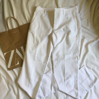 ザラ(ZARA)のzara テーパードパンツ(カジュアルパンツ)