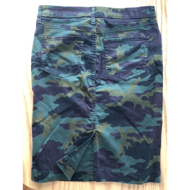 UNIQLO(ユニクロ)のUNIQLO  迷彩スカート レディースのスカート(ひざ丈スカート)の商品写真
